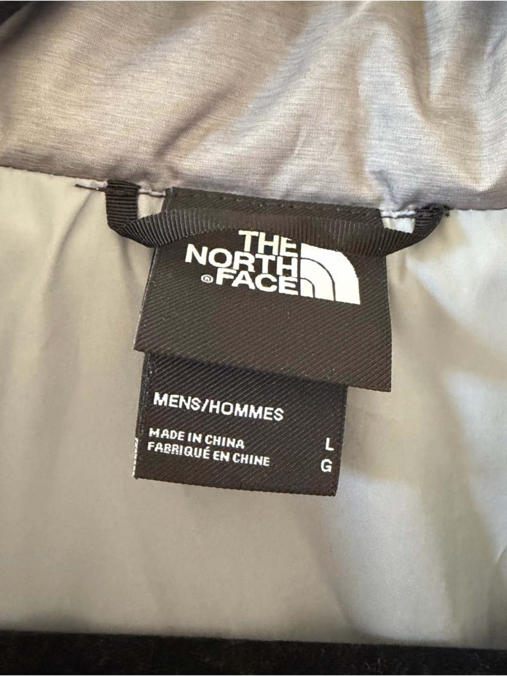The North Face Men's Light Gray Quilted Puffer Jacket - Picture 4 of 7